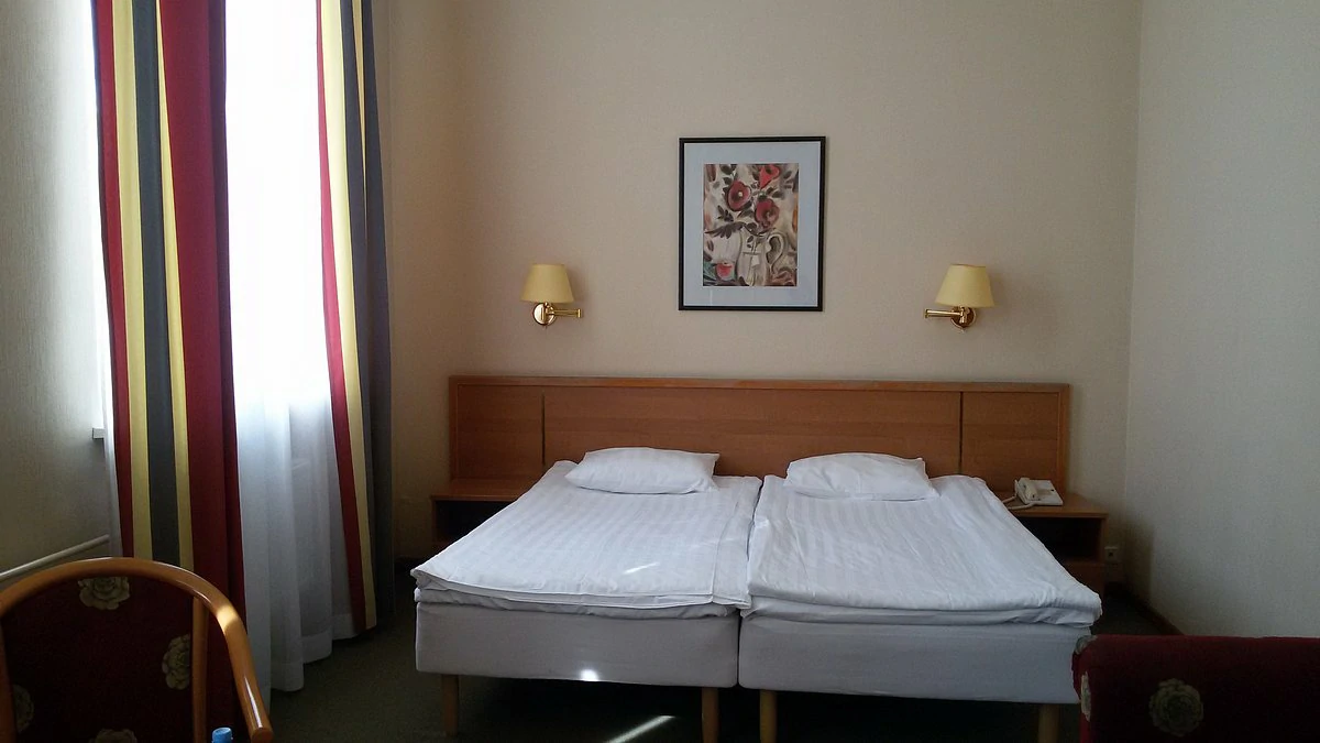 هتل سیتی تل اوکتیابرسکایا سن پترزبورگ